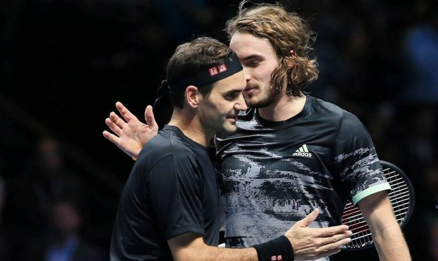 «Υποκλίθηκε» ο Φέντερερ: «Ήταν καλύτερος! Με έκανε να παίξω τένις επιπέδου»