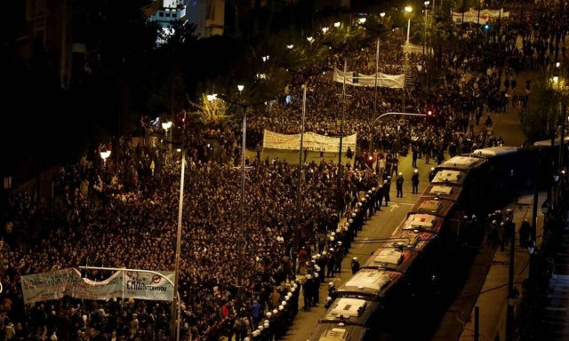 Πολυτεχνείο: Ποινική δίωξη για πλημμέλημα στους συλληφθέντες