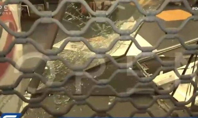 Αγία Παρασκευή: «Μπούκαραν» με Ι.Χ. σε κατάστημα ηλεκτρικών ειδών (vid)