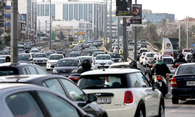 Κίνηση στους δρόμους: Πού θα βρείτε μποτιλιάρισμα αυτή την ώρα