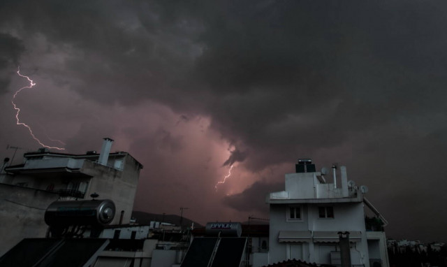 Έκτακτο δελτίο καιρού: Σφοδρή κακοκαιρία την Τετάρτη - Πού θα είναι έντονα τα φαινόμενα