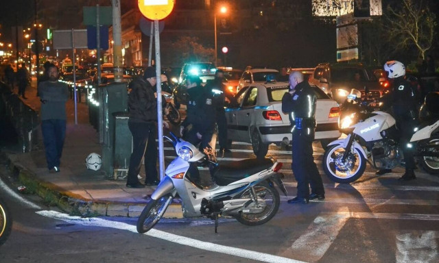 ΤΩΡΑ: Τροχαίο με αστυνομικούς της ΔΙΑΣ - Μεταφέρθηκαν στο Στρατιωτικό Νοσοκομείο