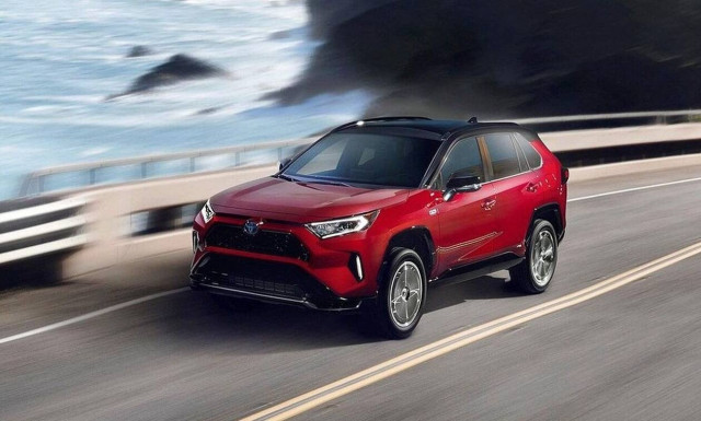 To Toyota RAV4 πλέον και plug-in υβριδικό με 306 ίππους και 60 χιλιόμετρα ηλεκτρικής αυτονομίας