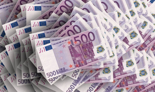 Έρχεται μπαράζ πληρωμών: Πότε πληρώνονται επιδόματα και συντάξεις 