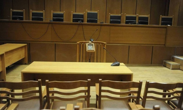 Σέρρες: Ελεύθεροι οι εφοριακοί που κατηγορούνται ότι εκβίαζαν παλαίμαχο ποδοσφαιριστή (vid)