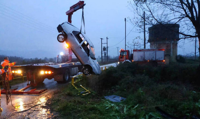 Τραγωδία στην Καβάλα: Νεκρός αγρότης που έπεσε με το όχημά του σε ρέμα