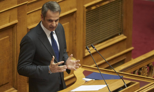 Οικονομία και προσφυγικό: Η διμέτωπη επίθεση Μητσοτάκη σε Τσίπρα και Γεννηματά