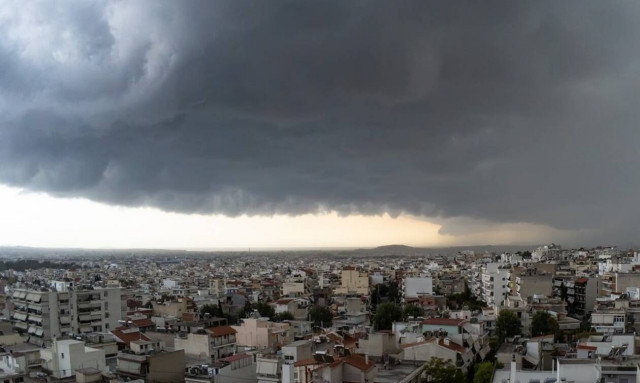Έκτακτο δελτίο ΕΜΥ: Έρχονται σφοδρές καταιγίδες και θυελλώδεις άνεμοι - Προ των πυλών ο «Γηρυόνης»