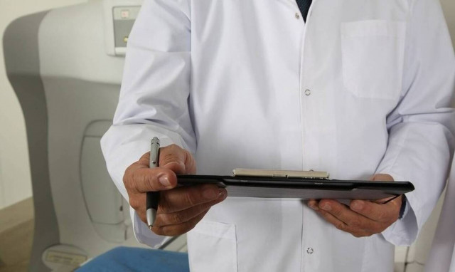 Κρήτη: Ελεύθερος ο γιατρός που πιάστηκε στα «πράσα» με φακελάκι