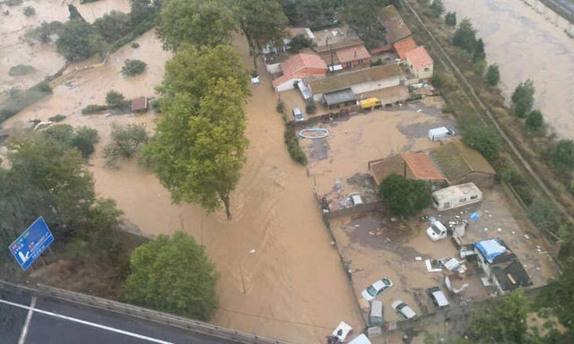 Νεκροί και αγνοούμενοι από την κακοκαιρία στη Γαλλία: Πλημμύρισαν σπίτια, παρασύρθηκαν αυτοκίνητα