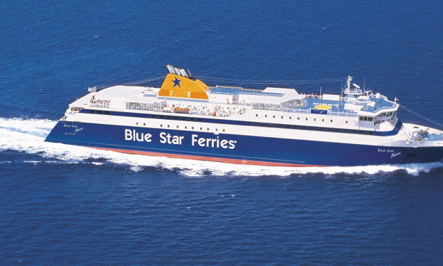 Εισροή υδάτων στο «Βlue Star Naxos»