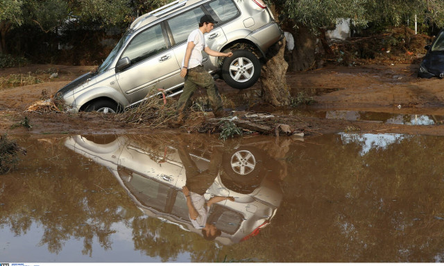 Φονικό το πέρασμα του «Γηρυόνη»: Νεκροί, ανυπολόγιστες καταστροφές και πόλεις θαμμένες στη λάσπη
