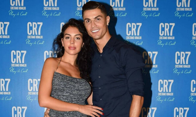 Η κοπέλα του Κριστιάνο Ρονάλντο χωρίς εσώρουχα (pic)