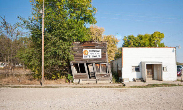 Μονόουι: Το χωριό – φάντασμα με μόλις μία κάτοικο (photos+video)