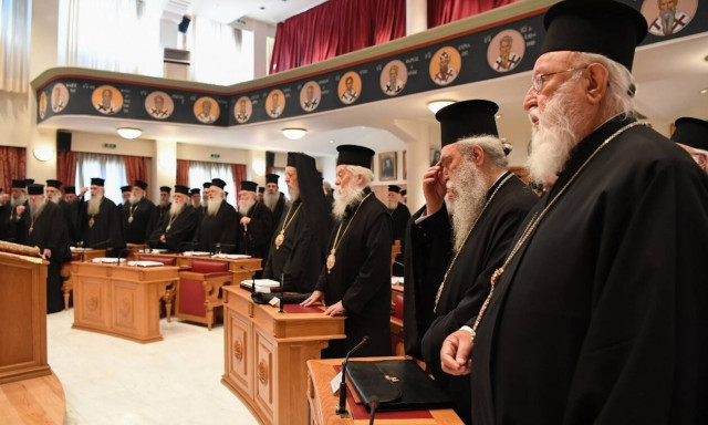 Οργή Ιεράς Συνόδου για αποτέφρωση: Τα νεκρά σώματα δεν είναι απορρίματα