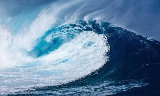 Ανατριχιαστικό φαινόμενο στην θάλασσα: Εικόνες Αποκάλυψης στην ακτή (vid)