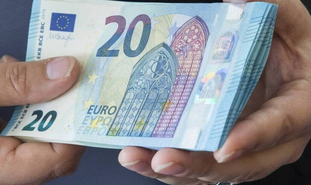 Συντάξεις: Αυξήσεις σε χιλιάδες συνταξιούχους - Ποιοι τις είδαν στην τράπεζα