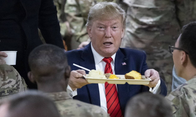 Αιφνιδιαστική επίσκεψη του Ντόναλντ Τραμπ στο Αφγανιστάν (vid)