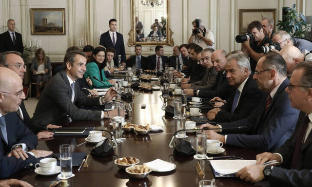 Δημοσκόπηση Opinion Poll: Αυτός είναι ο υπουργός του Μητσοτάκη με το χειρότερο ποσοστό δημοφιλίας