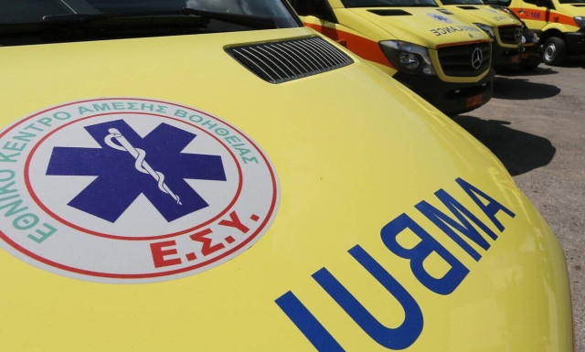 Three injured in clashes between refugees on Chios