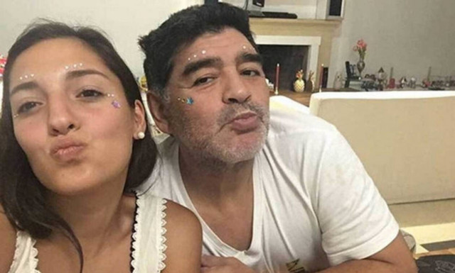 Έκανε ντεμπούτο ως μοντέλο - Δείτε την κόρη του Μαραντόνα με εσώρουχα (pics)