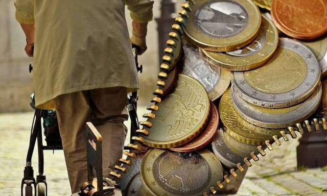 Αναδρομικά: Ποιοι θα πάρουν έως 15.000 ευρώ - Δείτε τα τελικά ποσά