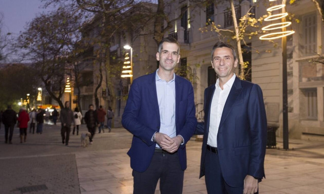 Παπαστράτος: Συμμετέχει στην πρωτοβουλία του Δήμου Αθηναίων για τα πιο φωτεινά Χριστούγεννα  