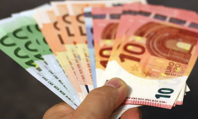 ΟΠΕΚΑ: Πότε θα πληρώσει τα επιδόματα στους δικαιούχους - Αναλυτικά οι ημερομηνίες 