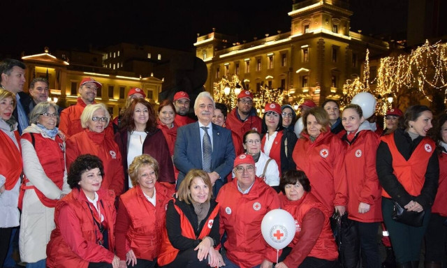 Ελληνικός Ερυθρός Σταυρός: Παρουσίαση Πρώτων Βοηθειών στην πλατεία Κοτζιά