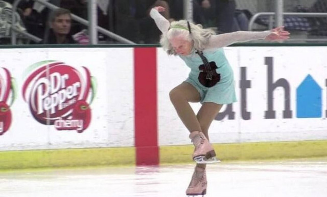 Τι περίεργο βλέπετε σε αυτή τη φωτογραφία; Δείτε και θα πάθετε πλάκα!