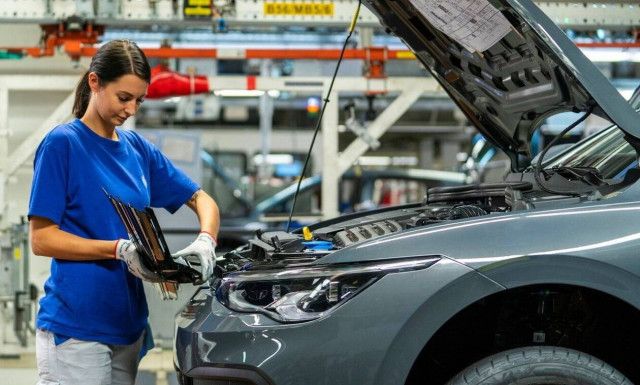 Τα VW από εδώ και στο εξής θα πηγαίνουν για σέρβις κάθε 2 χρόνια