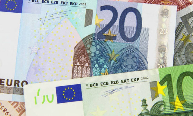 ΟΠΕΚΑ: «Μπαράζ» πληρωμών πριν τα Χριστούγεννα 