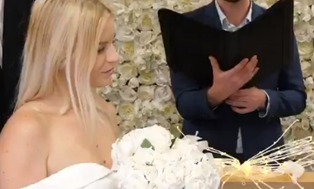 Χαμός σε γάμο: «Πάγωσαν» οι καλεσμένοι από την κίνηση της νύφης (pics)