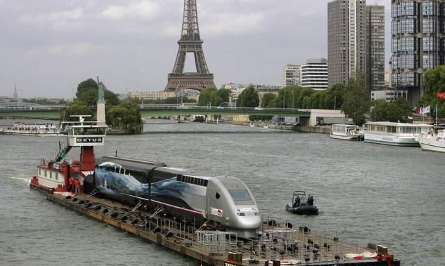 Γαλλία: Η κυβέρνηση είναι αποφασισμένη να ολοκληρώσει τη μεταρρύθμιση του συνταξιοδοτικού