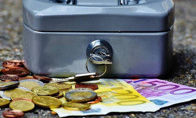 Έρχεται «καταιγίδα» πληρωμών: Πότε θα πιστωθούν επιδόματα και συντάξεις Ιανουαρίου