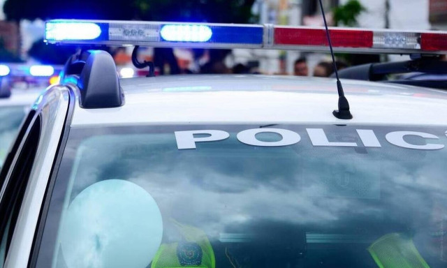 Παρίστανε τον αστυνομικό και πωλούσε ναρκωτικά στο κέντρο της Αθήνας (pics)