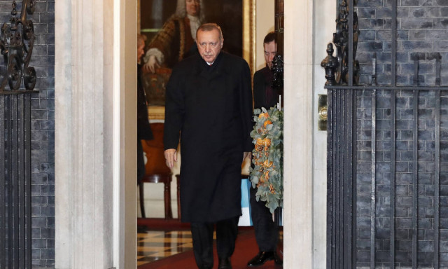 Ο πολεμοχαρής Ερντογάν είναι έτοιμος για όλα: Αν χρειαστεί θα στείλω στρατό και στη Λιβύη!