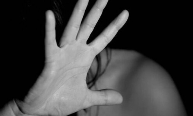 Σοκ στην Κρήτη: Πατέρας βίαζε την κόρη του επί 15 χρόνια
