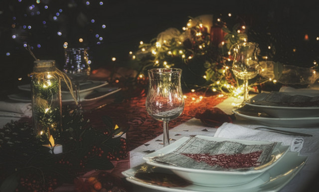 Αυτά είναι τα ελληνικά κρασιά που «απογειώνουν» το εορταστικό τραπέζι!