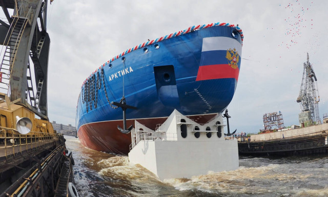 Arktika: Το ισχυρότερο παγοθραυστικό του κόσμου επέστρεψε στη βάση του