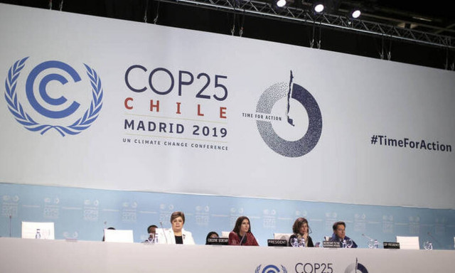 Σύνοδος ΟΗΕ για το κλίμα: Συμβιβαστική συμφωνία μετά από μαραθώνιες συζητήσεις