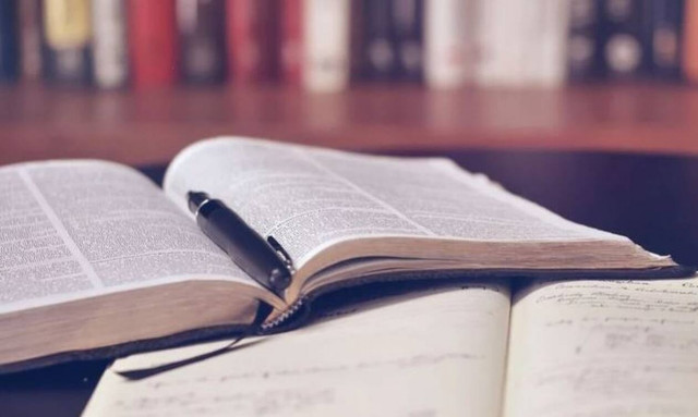 ΣΟΚ: Νεκρή διάσημη συγγραφέας - Βρέθηκε στραγγαλισμένη (pics)