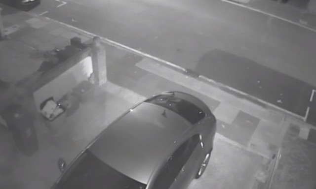 Βίντεο: Κάμερα ασφαλείας καταγράφει το… φάντασμα ενός παιδιού!