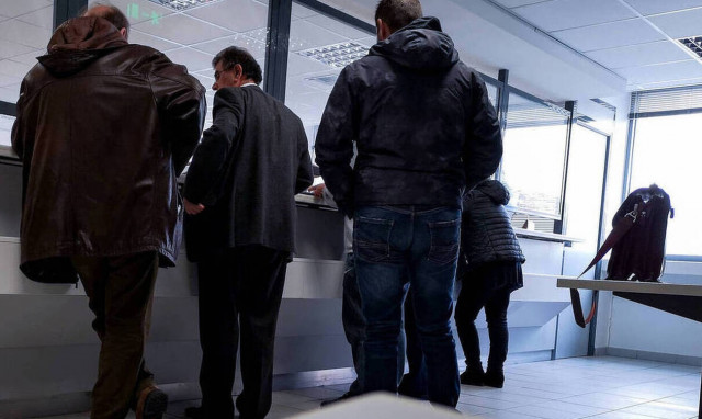 Εφορία: Ποιες οφειλές θα ρυθμίζονται σε 24 ή 48 δόσεις 