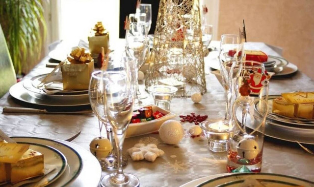 Cost of Christmas dinner down 1 pct on average