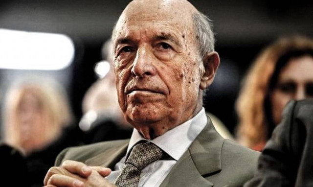 Σημίτης για Εθνικά θέματα: Υπό άλλες συνθήκες θα έψαχνε λαγούμι να κρυφτεί