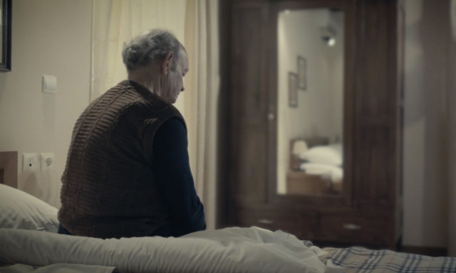 Η Χριστουγεννιάτικη διαφήμιση που θα σε κάνει να βουρκώσεις για τον παππού σου! (vid)