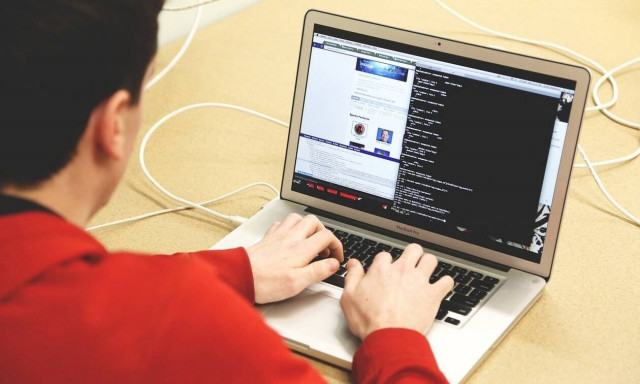 Θεσσαλονίκη: Συνελήφθη ζευγάρι που διακινούσε πλαστά χαρτονομίσματα στο Darknet (pic)