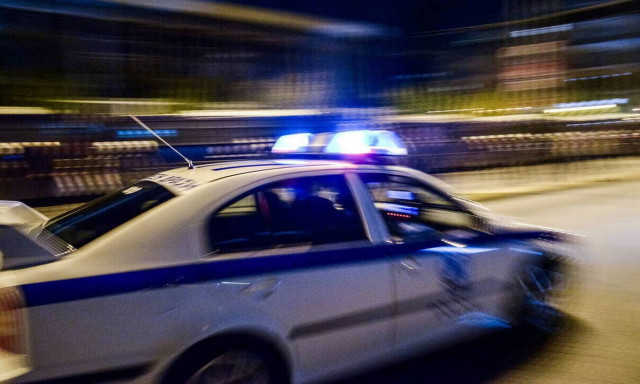 Καταδρομική επίθεση αντιεξουσιαστών στο κέντρο της Αθήνας (pics)