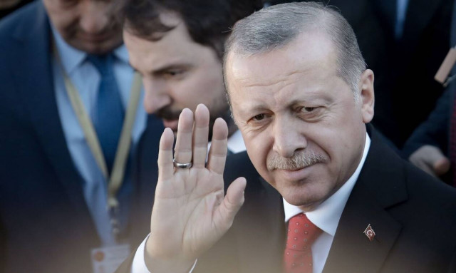 Independent: Κίνδυνος για τεράστια σύγκρουση στην Μεσόγειο λόγω Ερντογάν